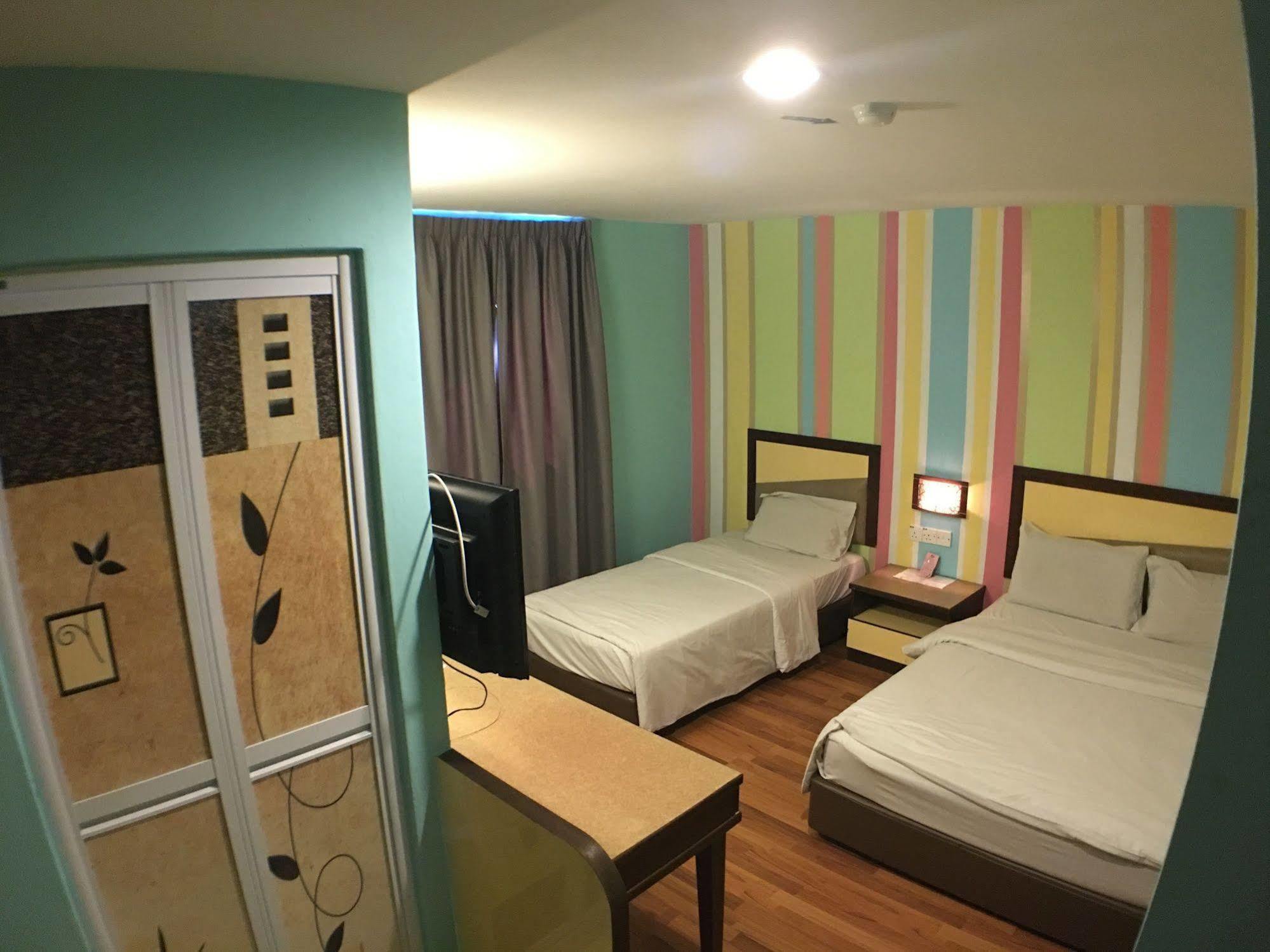 Hotel Weilia Малакка Экстерьер фото