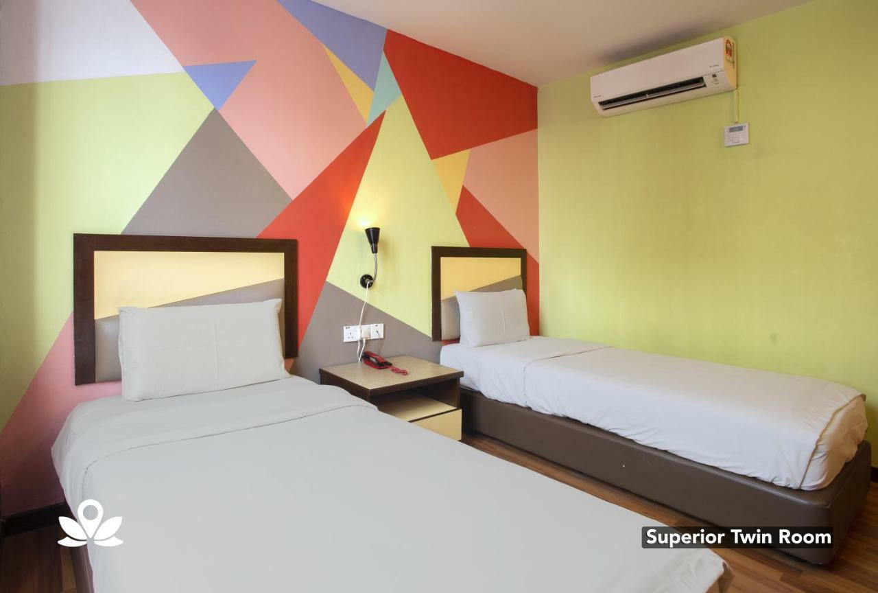 Hotel Weilia Малакка Экстерьер фото